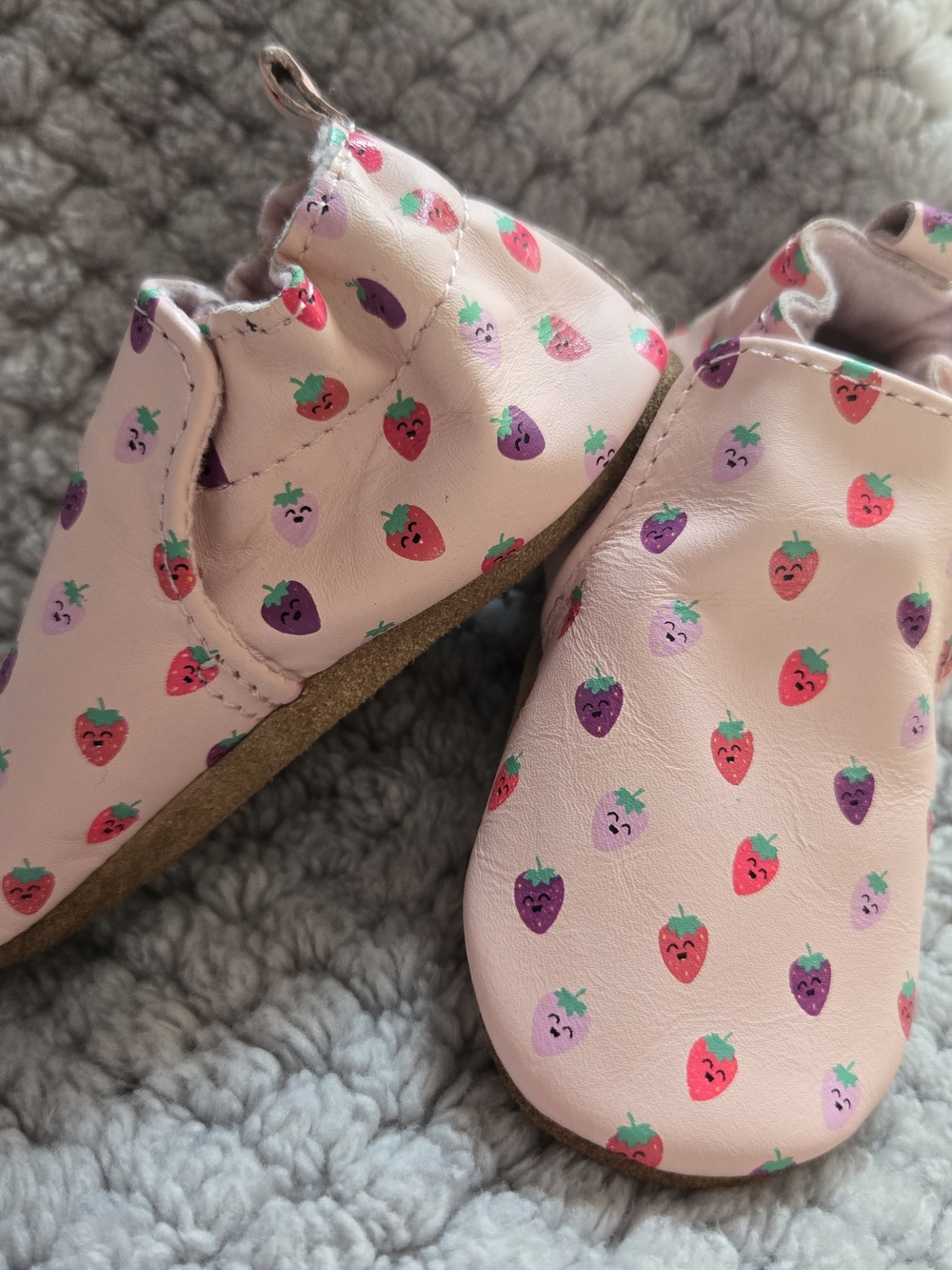 Robeez Berry Sweet Leather Soft Sole Moccasins Pink 0-6 Months - Picture 2 of 6